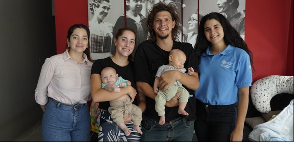 Habla la mamá de los gemelos: cómo harán ahora para no volver a confundirlos