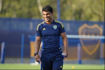 Ibarra volvió con cuidados y pateó el tablero en Boca: probó tres cambios para recibir a Instituto
