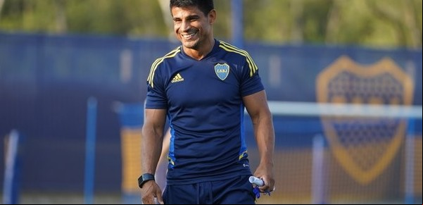 Ibarra volvió con cuidados y pateó el tablero en Boca: probó tres cambios para recibir a Instituto