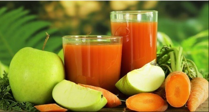 Jugo de zanahoria y manzana