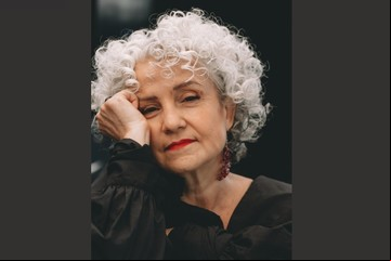 La actriz que trabajó hasta en la India: Anahí Martella, la Madre de Plaza de Mayo que conmueve en Argentina, 1985