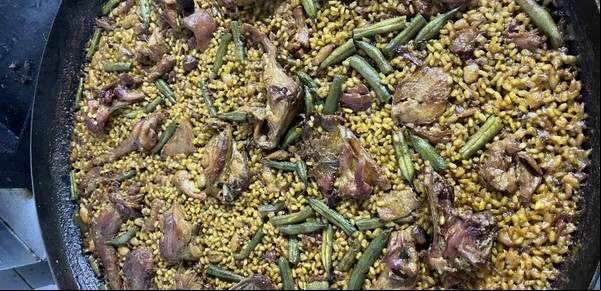 Pascuas: el restaurante donde hacen una paella tan buena que fue premiada en Valencia
