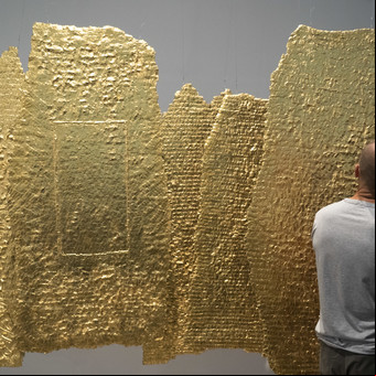 Desde choclos hasta montículos de tierra, en la muestra que explora el mito de "El Dorado"