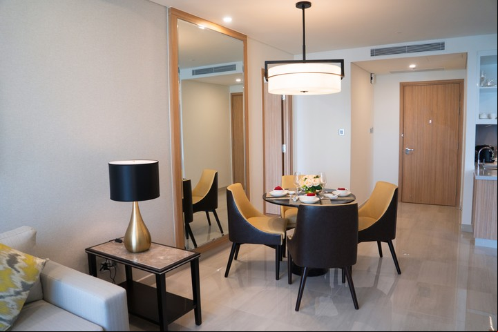 El Feng Shui propone a la sala de estar como un buen lugar para poner espejos. Foto: Shutterstock.