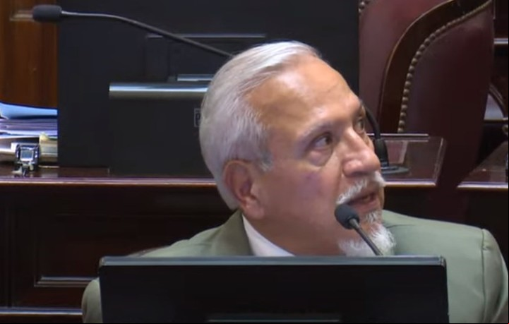 El senador por Salta Juan Carlos Romero adelantó que votará en contra de la Ley de Alcohol Cero.