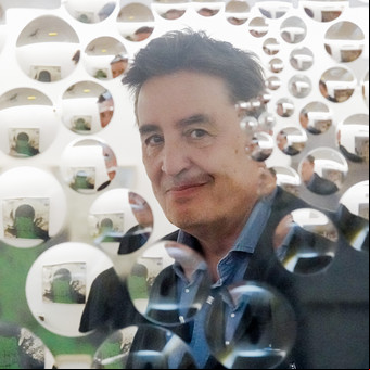 Luis García Montero: "Necesitaba dialogar con la experiencia del amor y de la muerte a lo largo de la poesía"