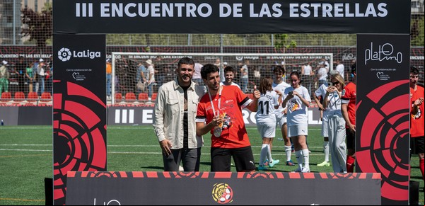 Sebastián Yatra la rompió como futbolista: cómo fue el encuentro de Estrellas en Madrid