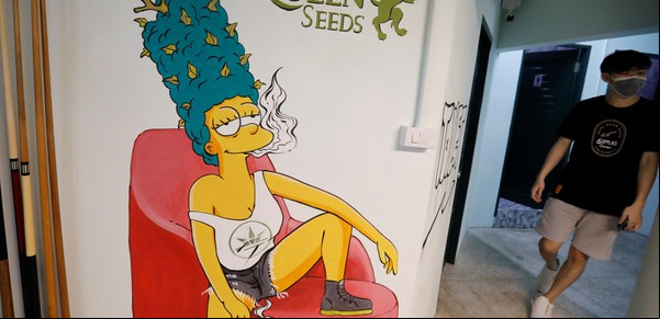 Desde brownies a cigarrillos, Tailandia vive un boom de marihuana