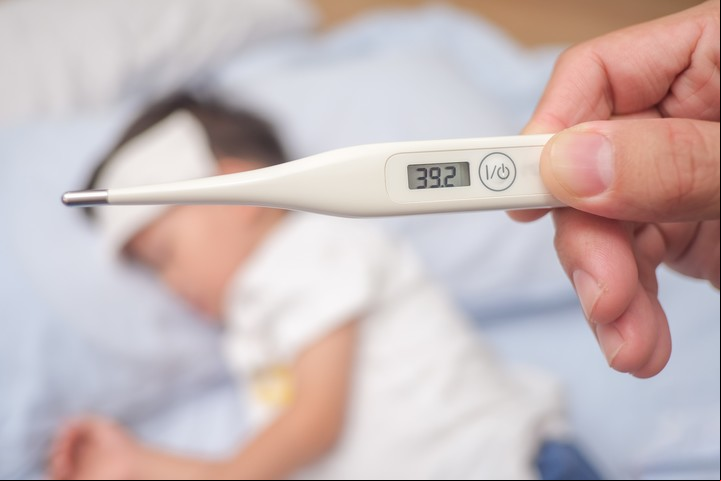 En chicos con fiebre alta, existe el temor por las convulsiones. Foto Shutterstock.