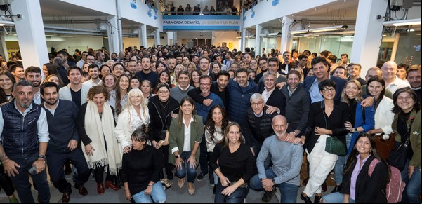 Otro desafío de Horacio Rodríguez Larreta a Mauricio Macri: aval a una foto del gabinete porteño apoyando la candidatura de Fernán Quirós
