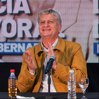 Para que no cierren nueve sucursales del Banco Nación, el gobernador peronista de La Pampa dijo que el banco provincial absorberá la suba de un impuesto