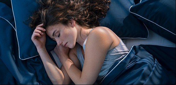Dormir del lado izquierdo o derecho: el secreto para mejorar tu salud y bienestar