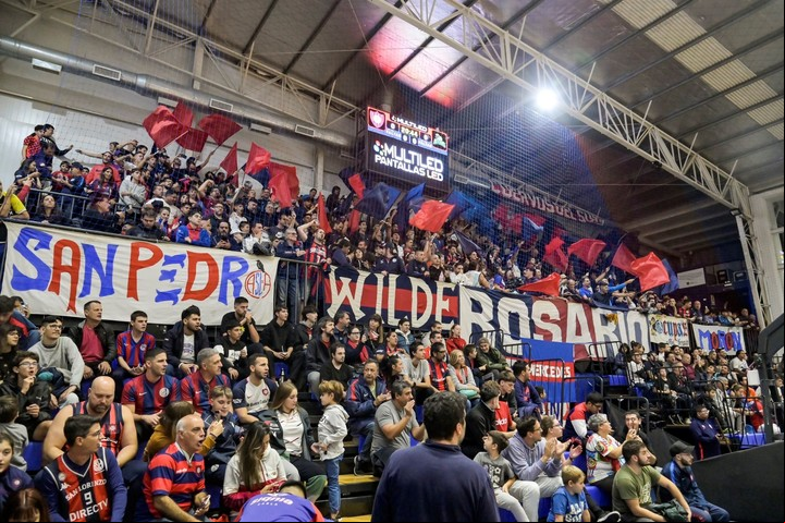 El Polideportivo Roberto Pando estará repleto este martes para el quinto partido entre San Lorenzo y Atenas. Foto: Prensa San Lorenzo.