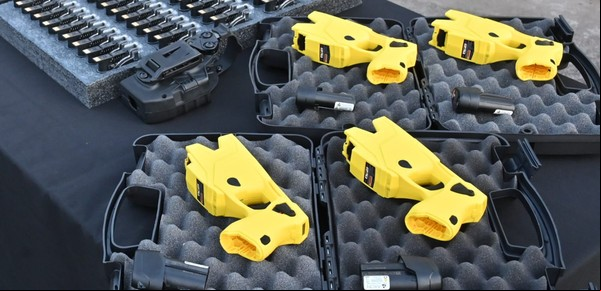 Cómo funcionan las Taser: preguntas y respuestas sobre las armas que empezará a usar la Policía de la Ciudad