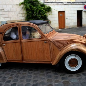 Vendieron el único Citroën 2CV de madera del mundo a un precio increíble