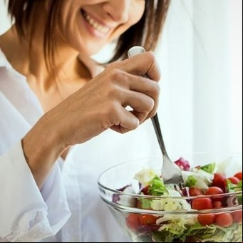 El alimento que nutricionistas recomiendan consumir después de los 40 años