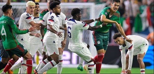 Homofobia en la Nations League de la Concacaf: el árbitro suspendió la semifinal entre Estados Unidos y México