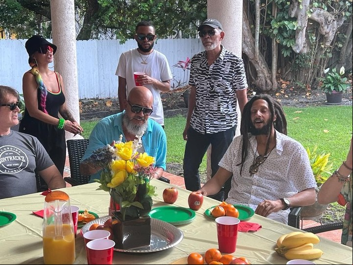 Bahiano y Julian Marley, en un almuerzo relajado,