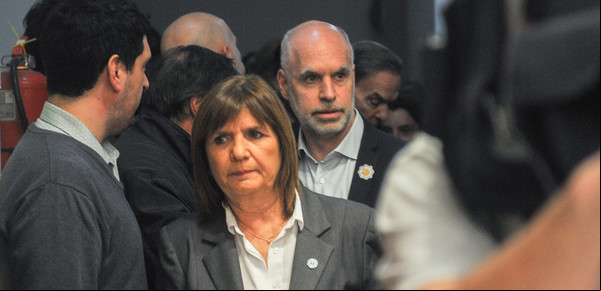 Por los pasillos: las reuniones impensadas de Cristina Kirchner y la foto que busca Horacio Rodríguez Larreta