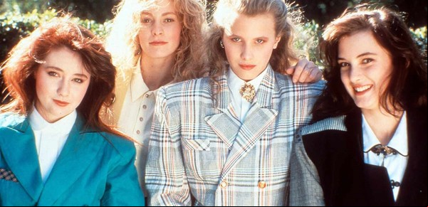 Heathers: cómo es la película con Winona Ryder, oscura y subversiva, que originó el musical