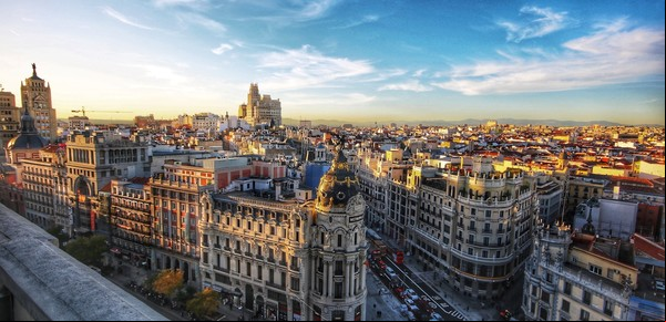 Emigrar a España sin ciudadanía: cuál es la visa que te permite instalarte y trabajar por tu cuenta