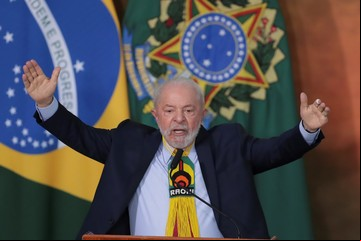Ecuador votó por dejar de explotar petróleo en la Amazonia; en Brasil Lula da Silva va por el camino contrario