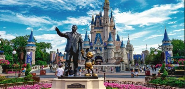 La ley secreta que permite a Disneylandia construir una planta nuclear