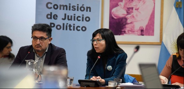 El fiscal Marijuan imputó a Batakis por la contratación de familiares y de "Pitty la Numeróloga" y mandó una inspección al Banco