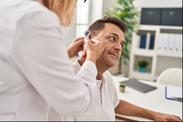 Gripe, resfrío, congestión: qué hacer si se tapan los oídos y pautas para estar alerta