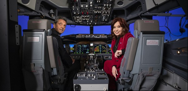 Por los pasillos: el estilo desconcertante de Sergio Massa y el vuelo de Patricia Bullrich