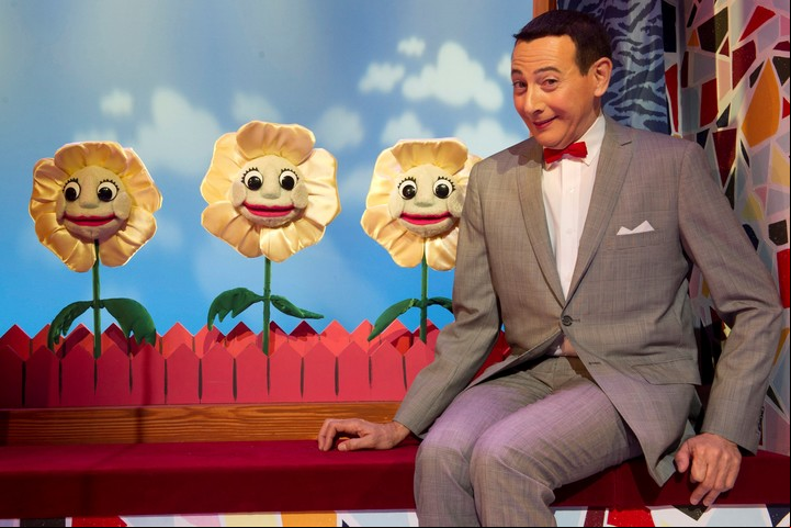 Paul Reubens, en el papel de Pee-wee Herman, posa en "The Pee-wee Herman Show", en Broadway, en 2010. Foto AP