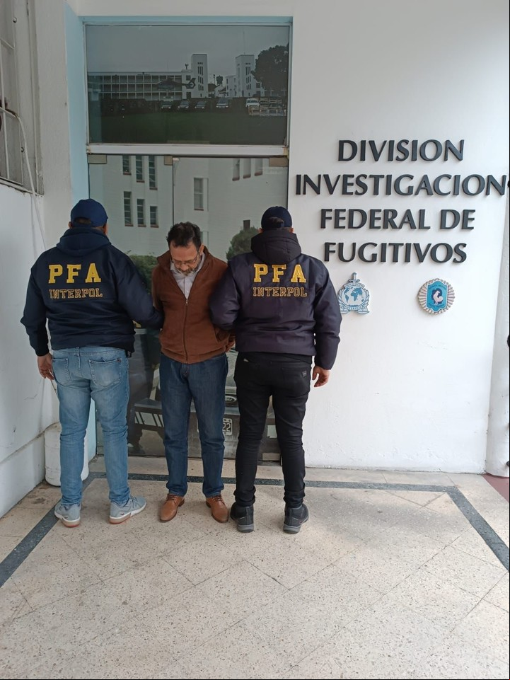El brasileño había ingresado a Argentina en enero de 2022. En mayo de 2023 Interpol emitió su notificación roja por "abusos".