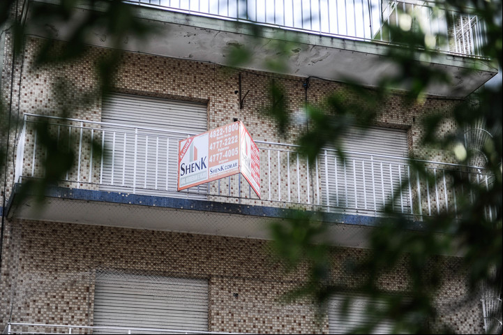 La oferta de alquileres, en su piso histórico. Foto Federico López Claro
