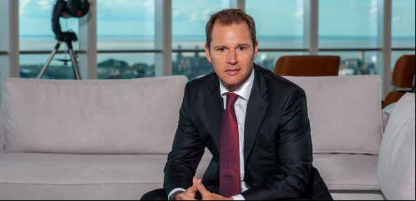 El Macro compra la filial del Itaú, que se va del país