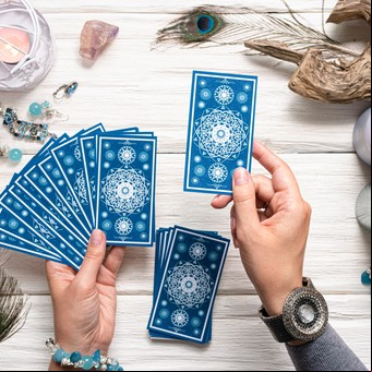 Guía exprés para conocer los 78 arcanos del tarot  