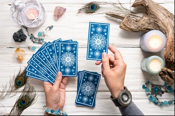 Guía exprés para conocer los 78 arcanos del tarot  