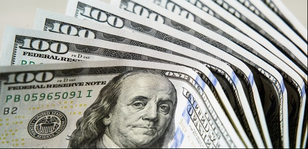 Ahorros en dólares: 3 opciones para generar ganancias extra con bajo riesgo