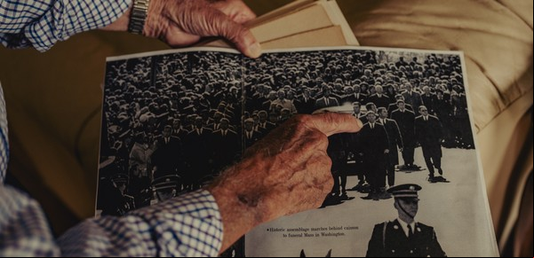 Un testigo del asesinato de JFK rompe su silencio y plantea nuevas preguntas