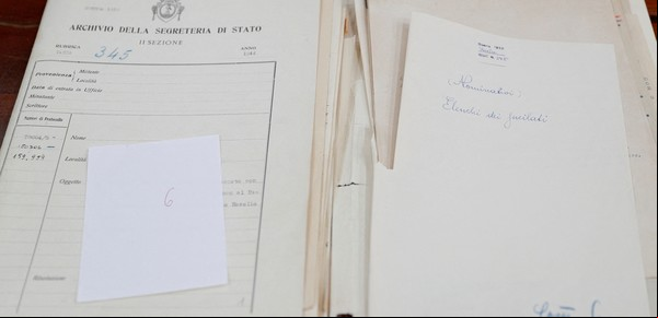 Una carta hallada en los archivos vaticanos confirma que la Iglesia sabía sobre los campos de exterminio