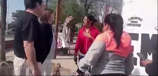 El tenso paso de Patricia Bullrich por el Barrio Emerenciano Sena: "Ya no hay ningún lugar que no se pueda pisar"