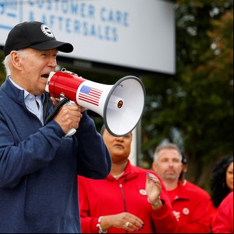 Joe Biden sorprende: es el primer presidente de Estados Unidos en sumarse a un piquete de trabajadores