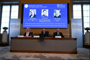 Tres científicos ganan el Nobel de Física por sus estudios sobre los electrones