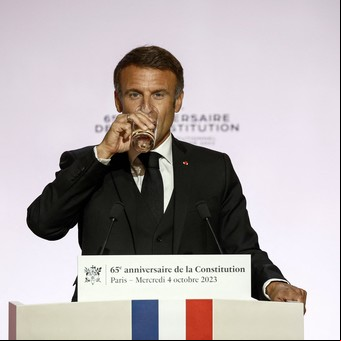 Francia: el presidente Macron quiere modificar la Constitución, ampliar el derecho a referéndum y darle más autonomía a Córcega