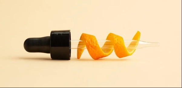 ¿La vitamina C realmente le hace bien a tu piel?