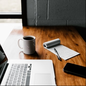 Nómades digitales: cuáles son las ventajas de contratarlos y 5 claves que evitan conflictos legales