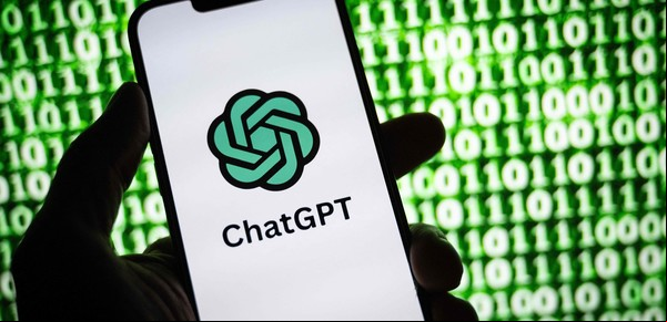 Confirman el impacto de ChatGPT en el mercado laboral: cuáles son los profesionales más afectados