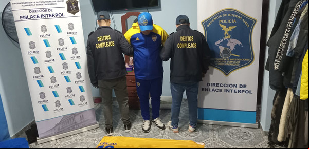 Detienen a uno de los jefes de la barra de Boca antes de viajar a Río para la final: lo acusan de ser miembro de la mafia china