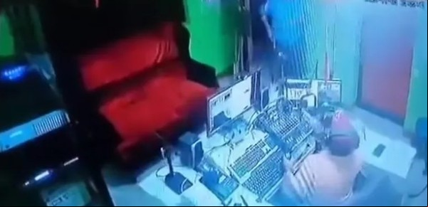 Mataron a un conductor de radio durante una transmisión en vivo
