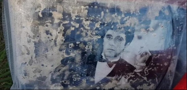 Más cocaína en el río Paraná: una pareja de pescadores halló otros 25 kilos con la imagen de Tony Montana de "Scarface"