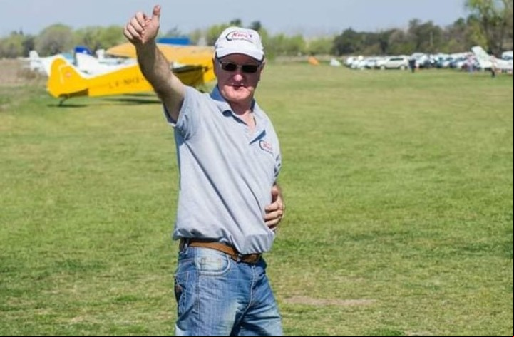 Nicolás Juan Skare (66), el piloto que murió durante un festival de acrobacias aéreas en el aeroclub de Villa Cañás.